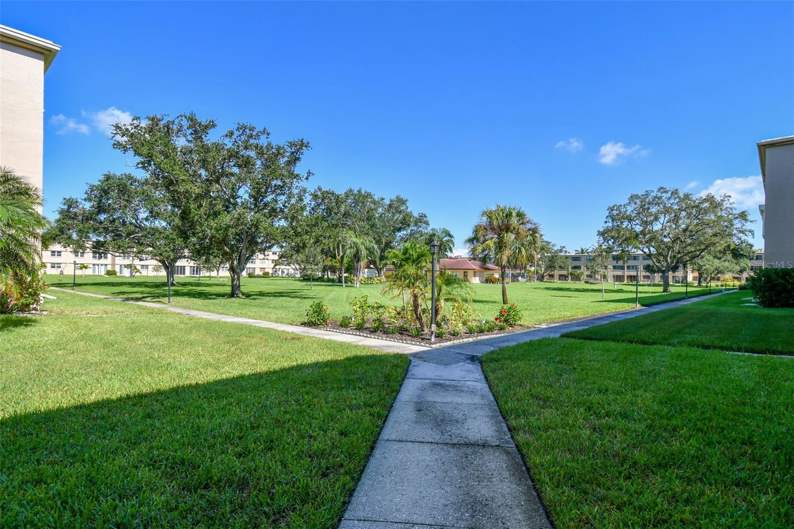 Image 42 of 51 For 4885 1st Street Ne 203