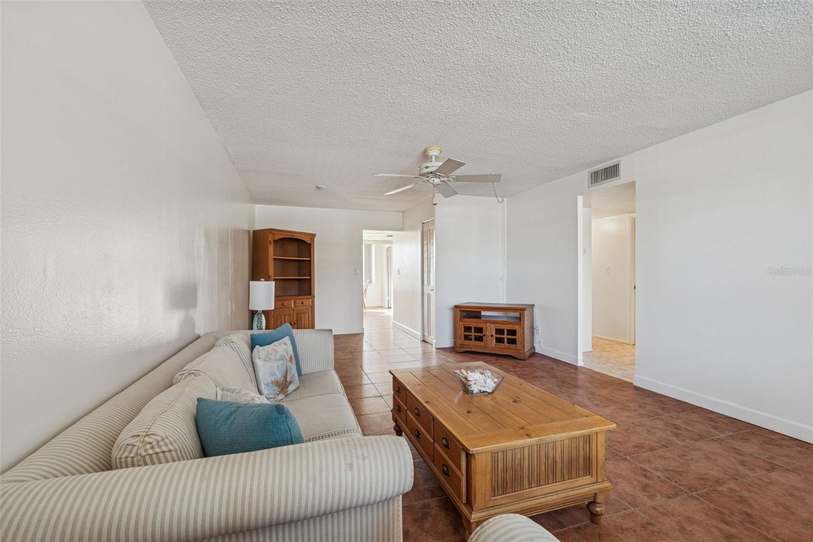 Image 8 of 51 For 4885 1st Street Ne 203