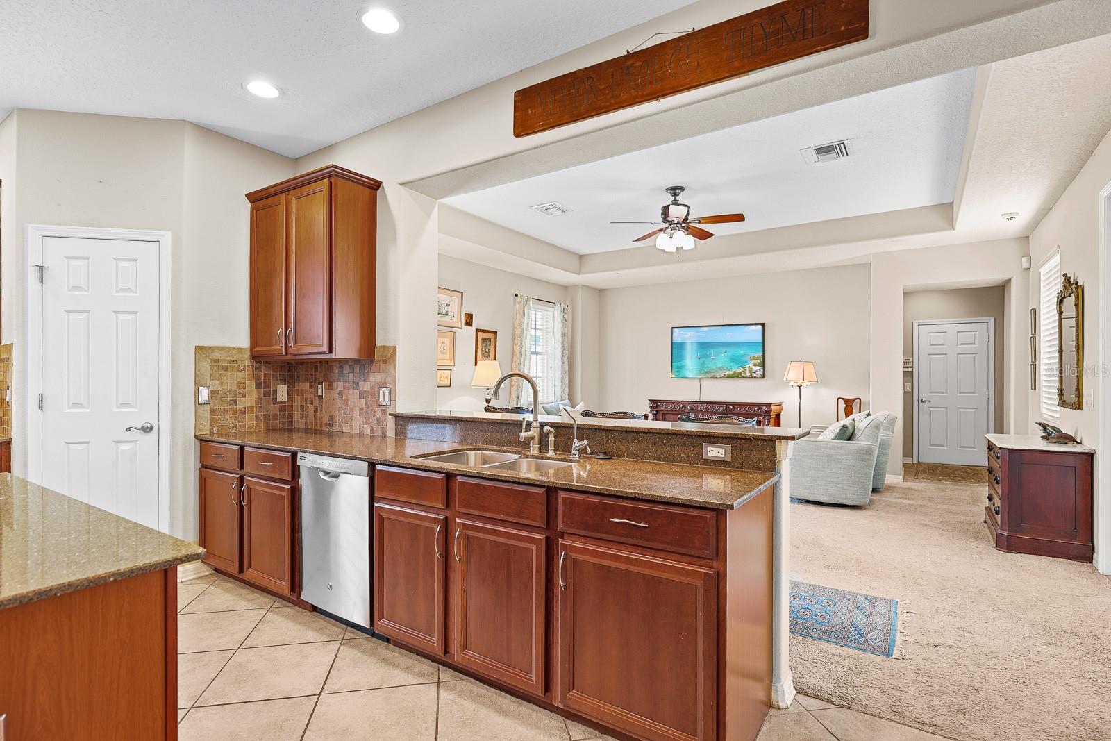 Image 16 of 54 For 5922 Palmettoside Street