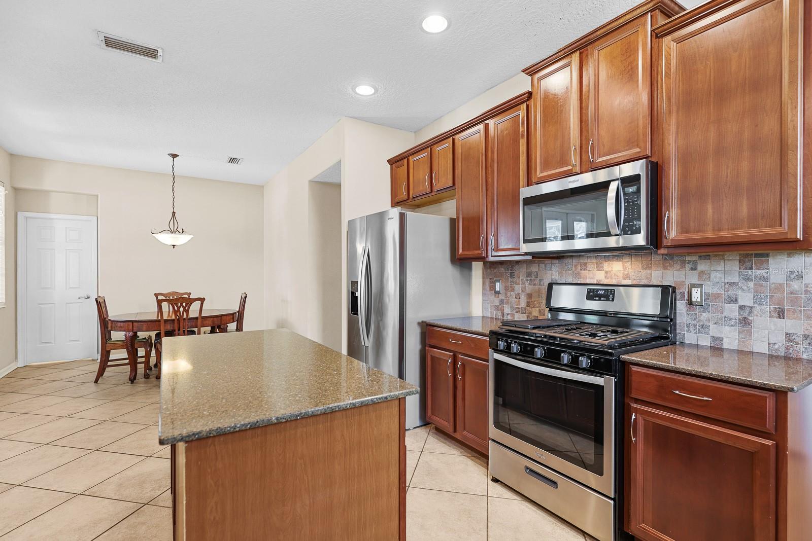 Image 17 of 54 For 5922 Palmettoside Street