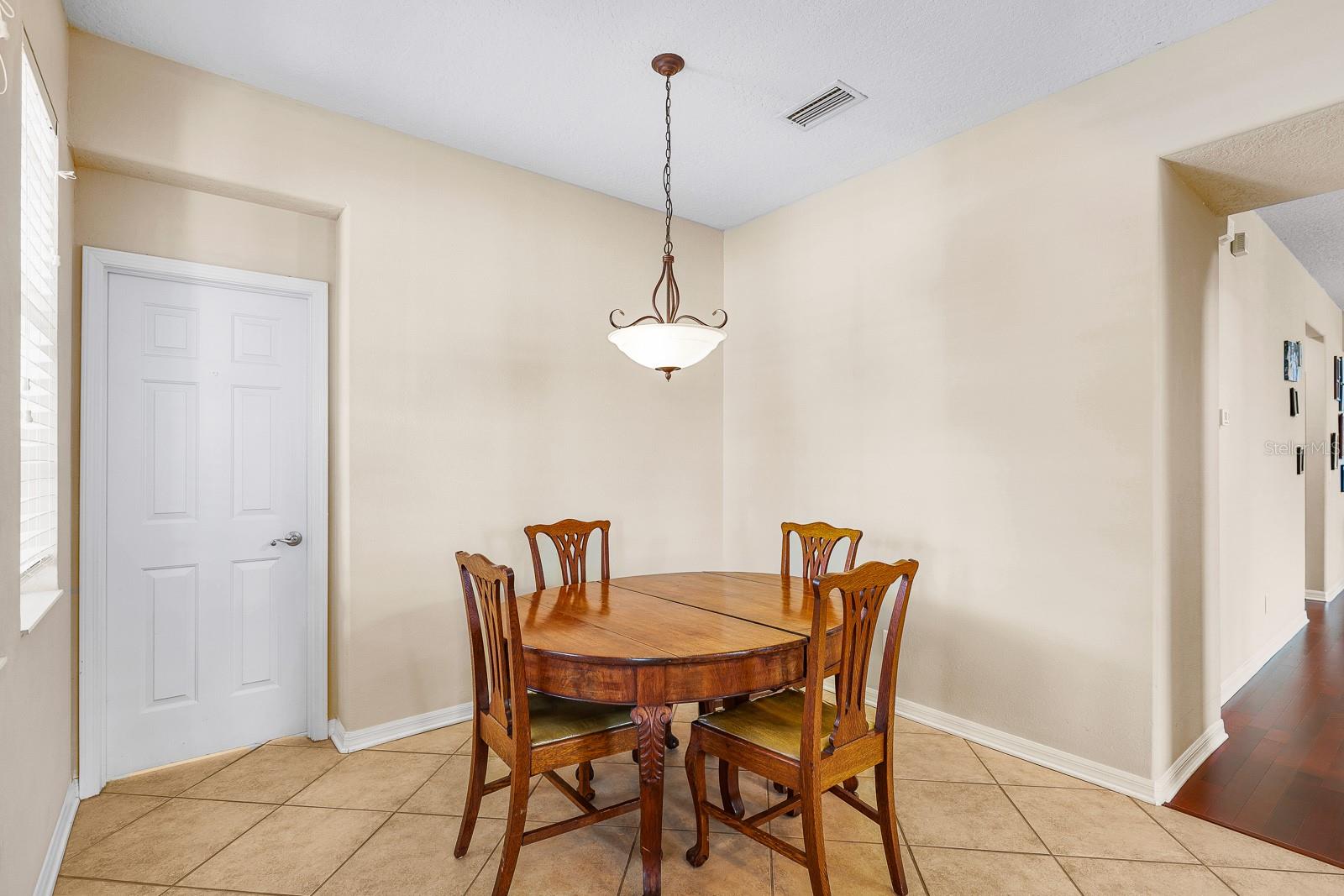 Image 21 of 54 For 5922 Palmettoside Street