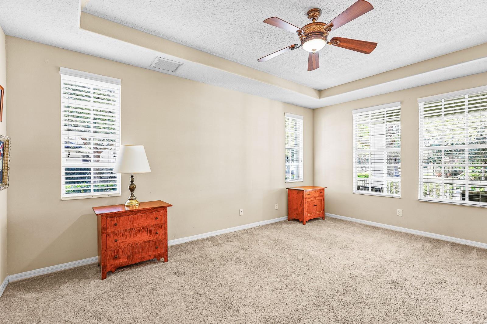 Image 24 of 54 For 5922 Palmettoside Street