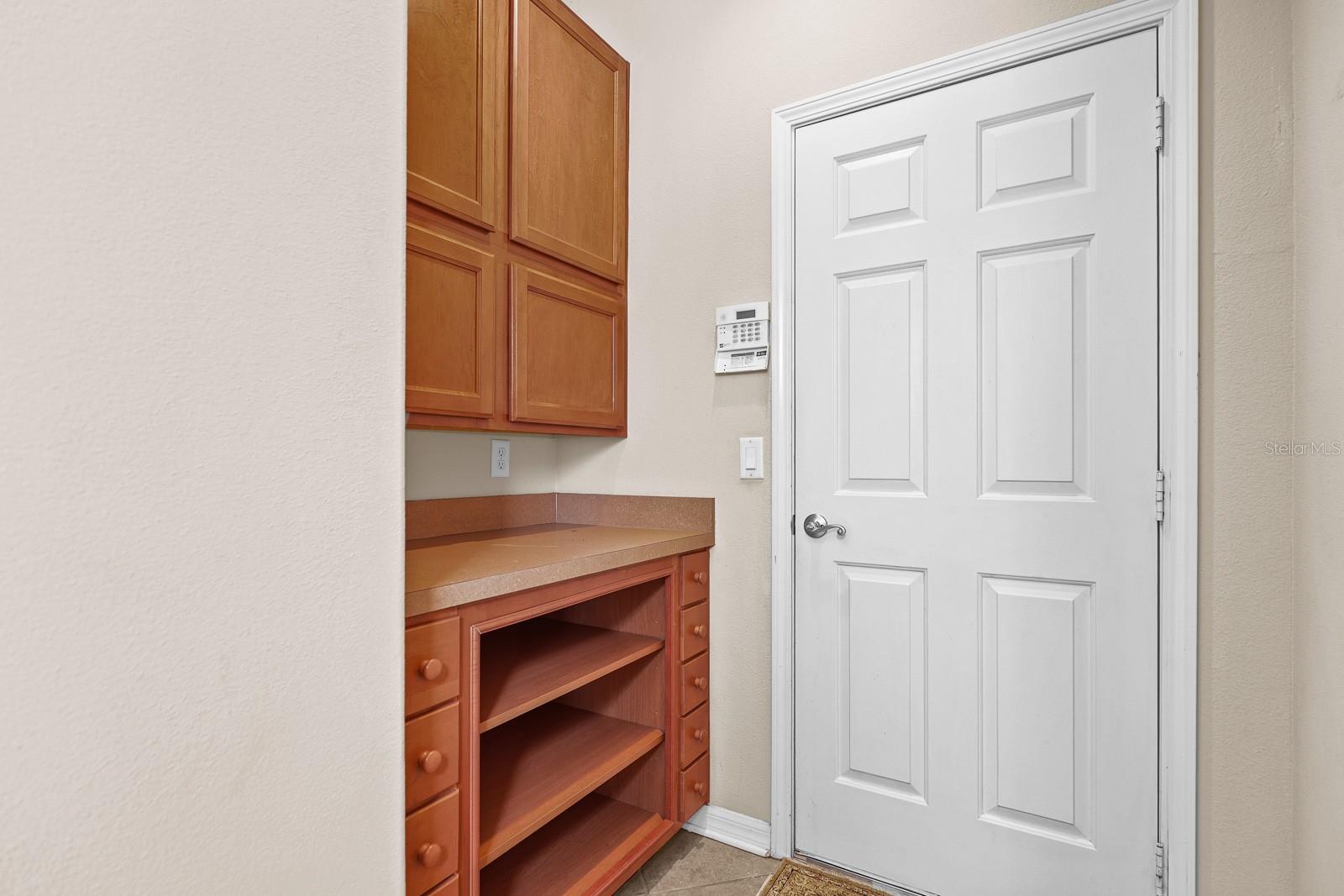 Image 35 of 54 For 5922 Palmettoside Street