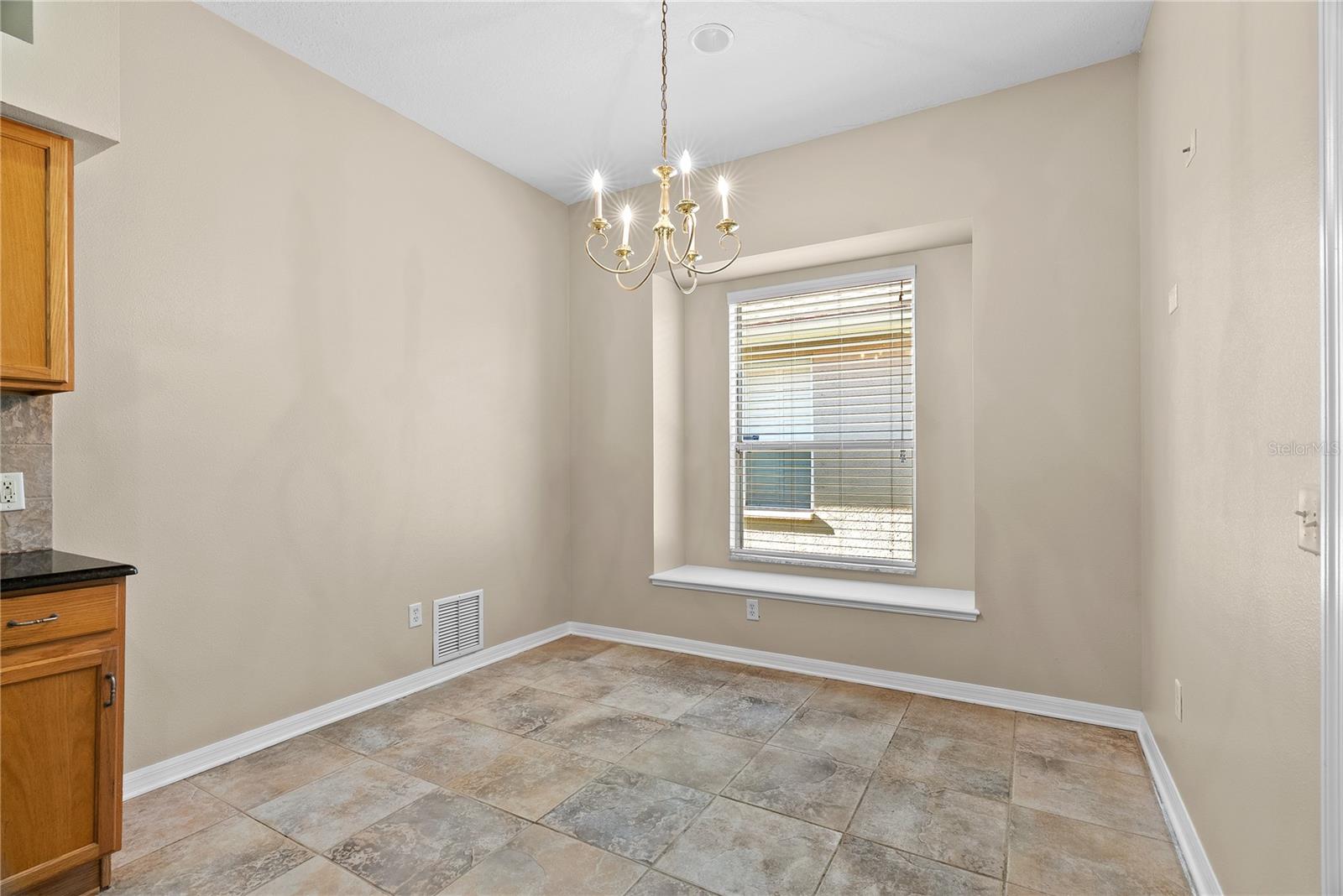 Image 10 of 47 For 4830 Sky Blue Drive