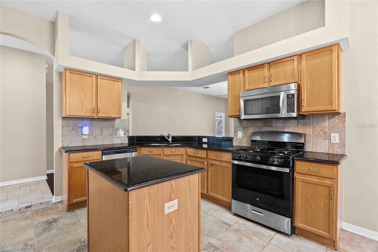 Image 12 of 47 For 4830 Sky Blue Drive