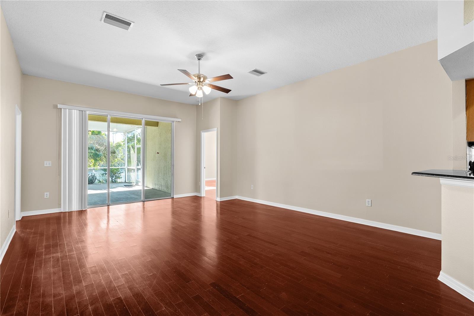 Image 16 of 47 For 4830 Sky Blue Drive