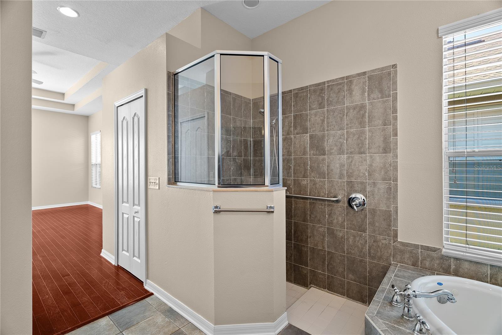 Image 26 of 47 For 4830 Sky Blue Drive