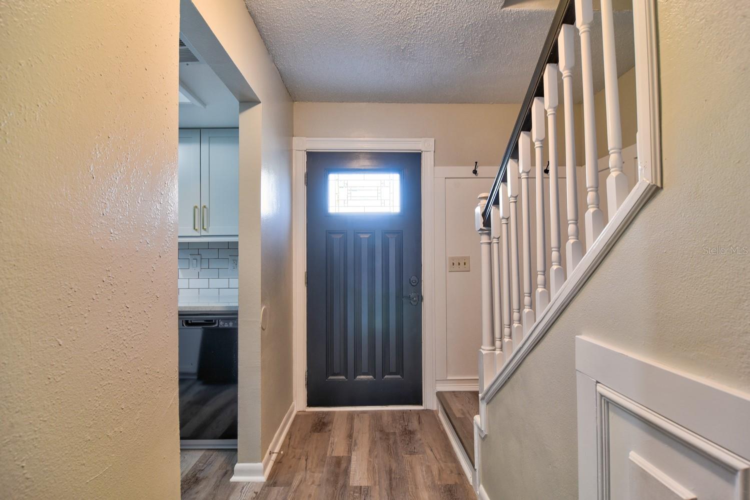 Image 18 of 32 For 148 Douglas Road W C