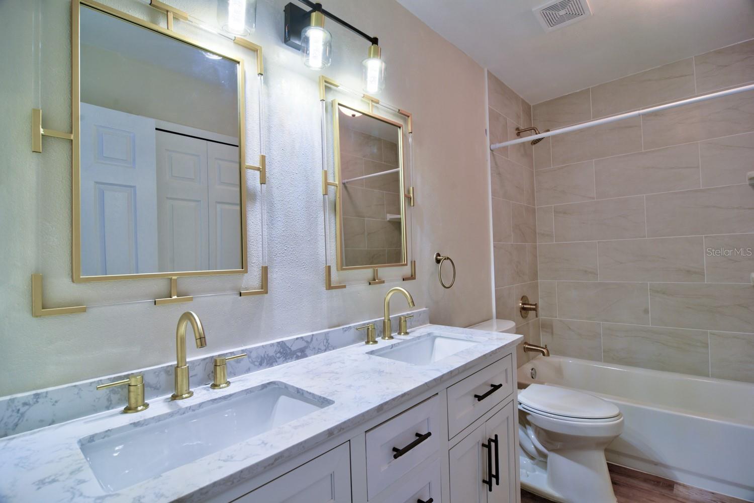 Image 20 of 32 For 148 Douglas Road W C