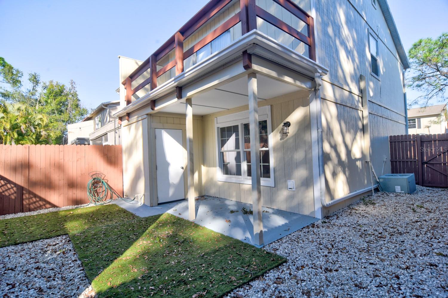 Image 6 of 32 For 148 Douglas Road W C