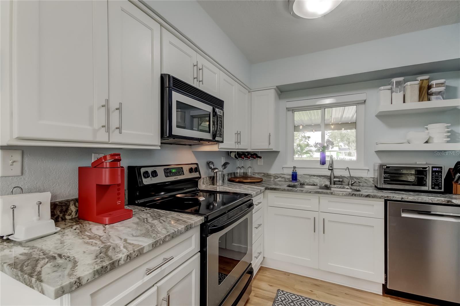 Image 16 of 71 For 1511 46th Avenue N