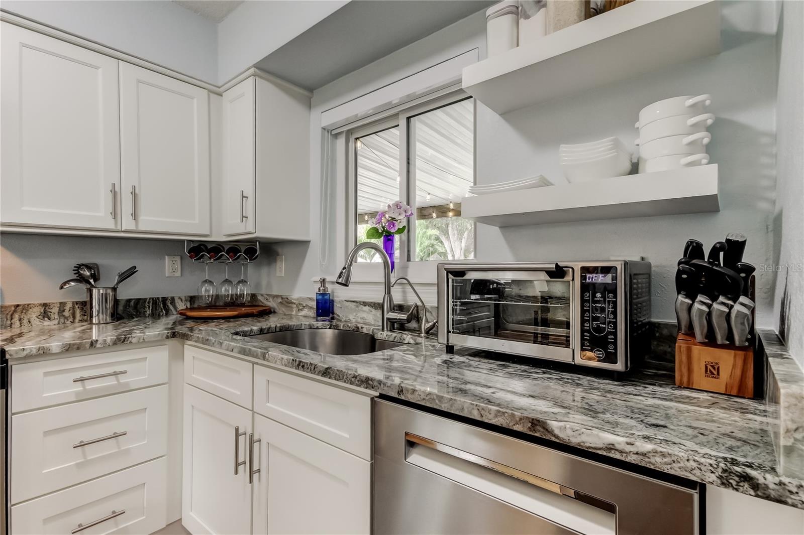 Image 18 of 71 For 1511 46th Avenue N