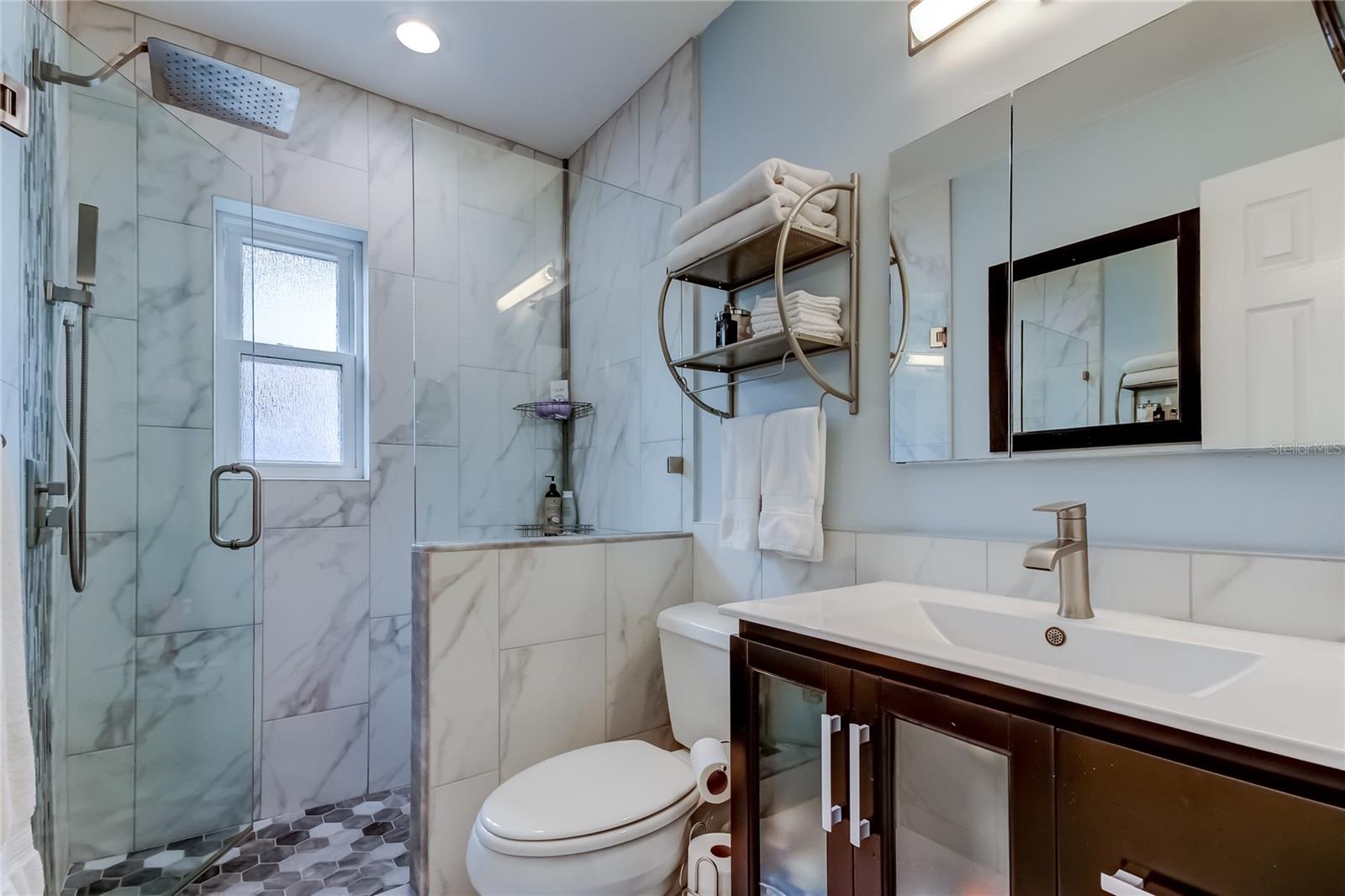 Image 28 of 71 For 1511 46th Avenue N