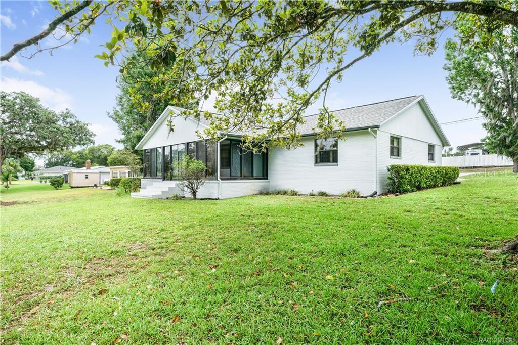 Image 14 of 44 For 8831 Sandpiper Drive