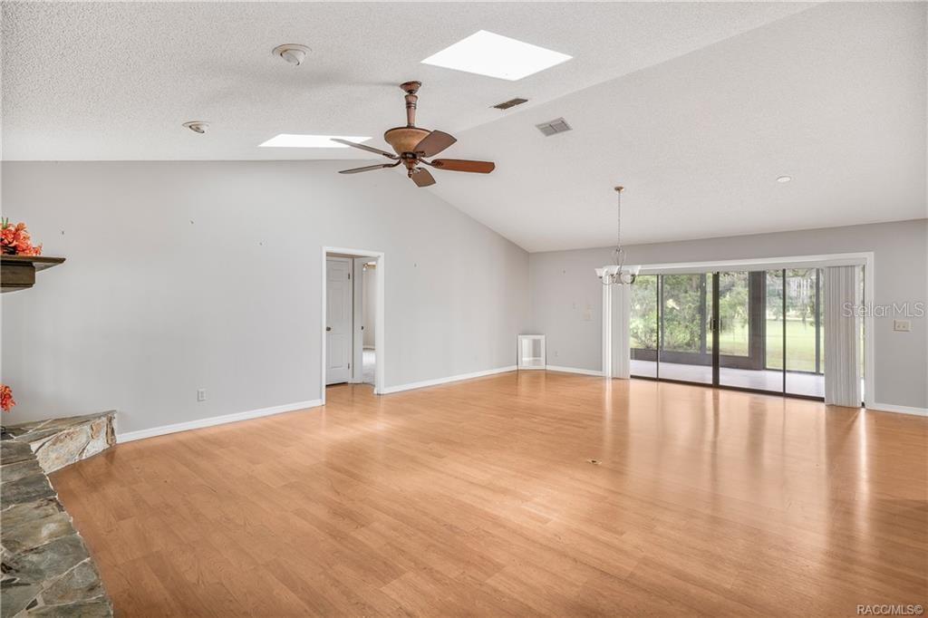 Image 15 of 44 For 8831 Sandpiper Drive