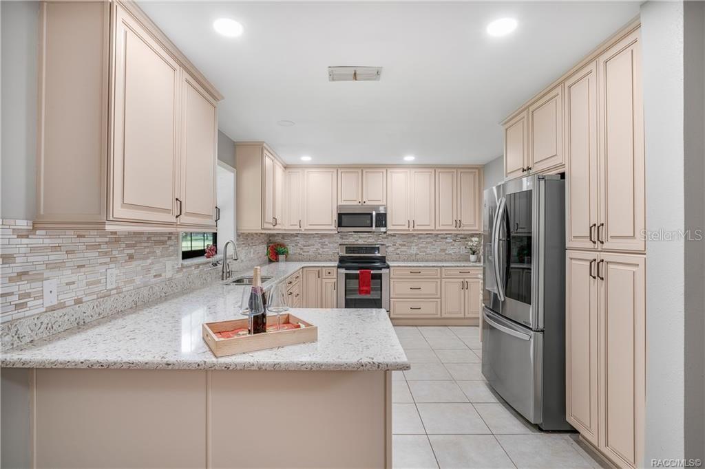 Image 4 of 44 For 8831 Sandpiper Drive