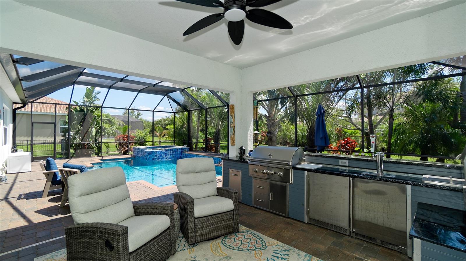 Image 10 of 50 For 16612 5th Avenue E