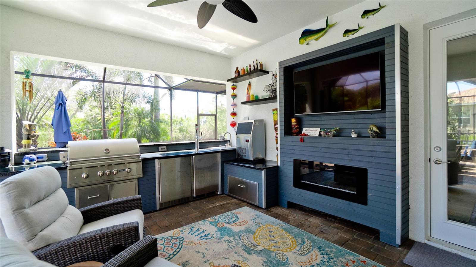 Image 11 of 50 For 16612 5th Avenue E