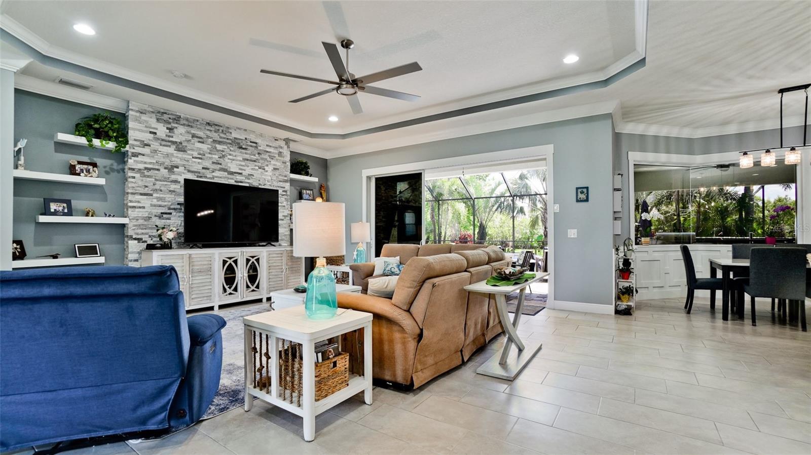 Image 16 of 50 For 16612 5th Avenue E