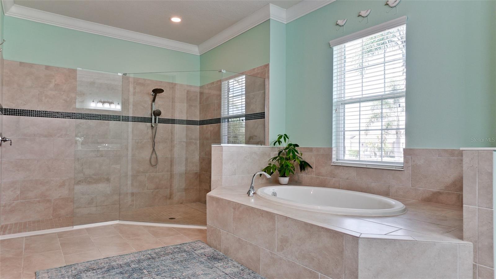 Image 32 of 50 For 16612 5th Avenue E