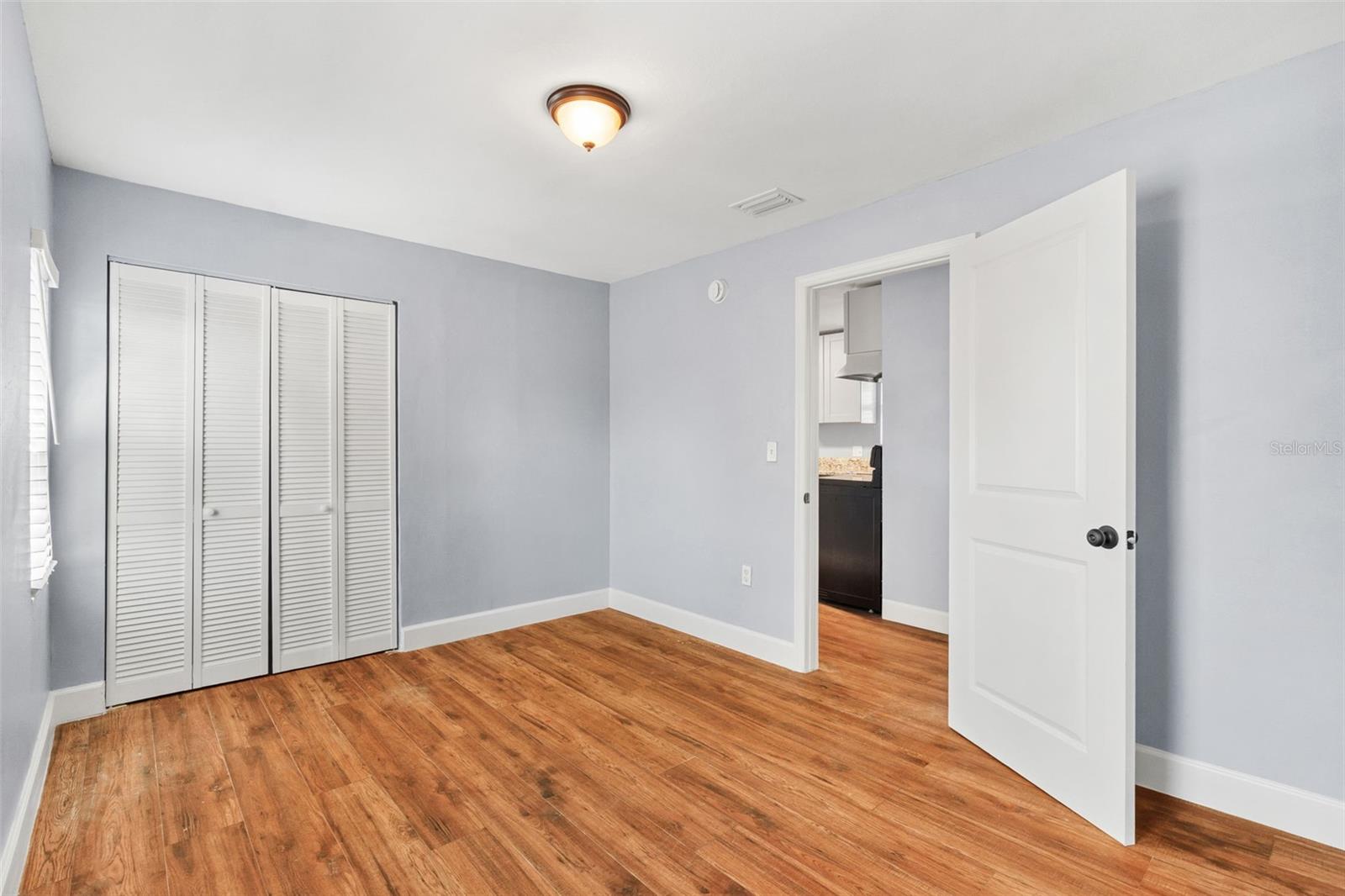 Image 19 of 26 For 2725 Columbus Drive