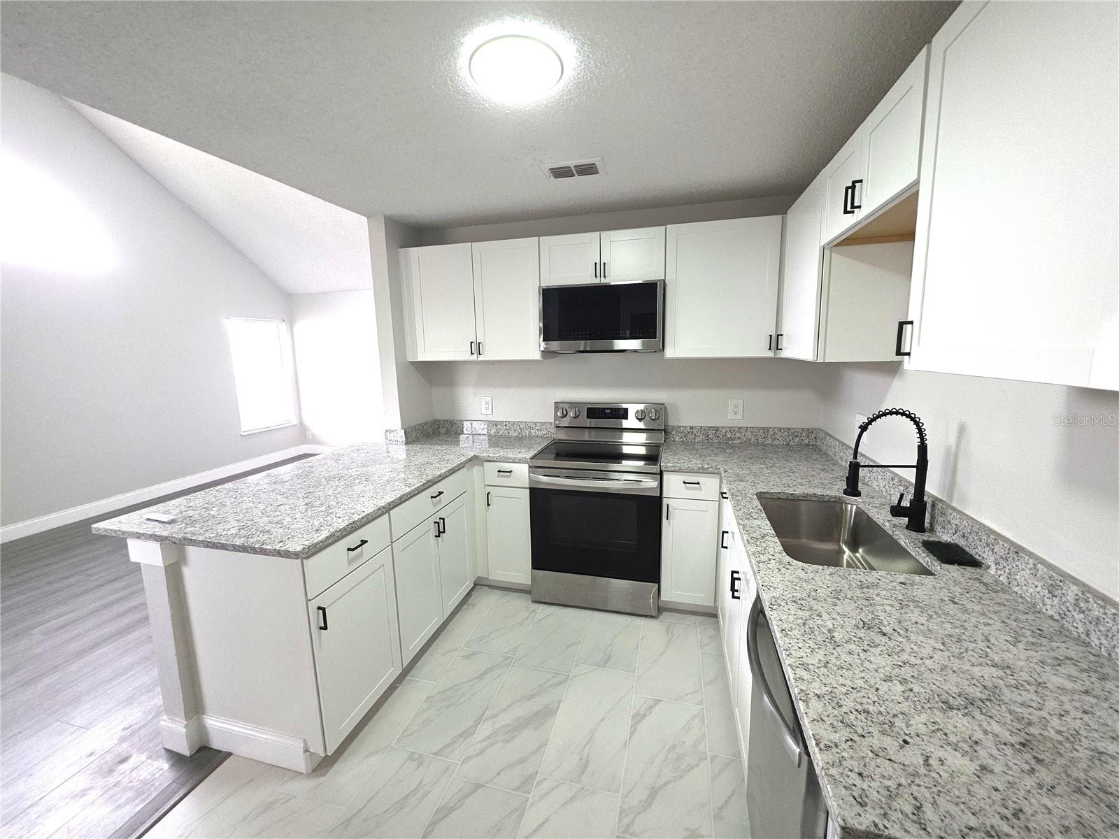 Image 7 of 17 For 12219 Armenia Gables Circle 12219