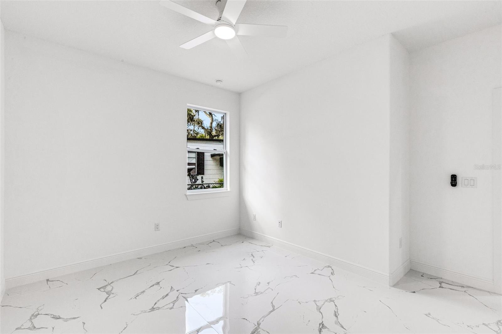 Image 38 of 57 For 808 Lowry Lane