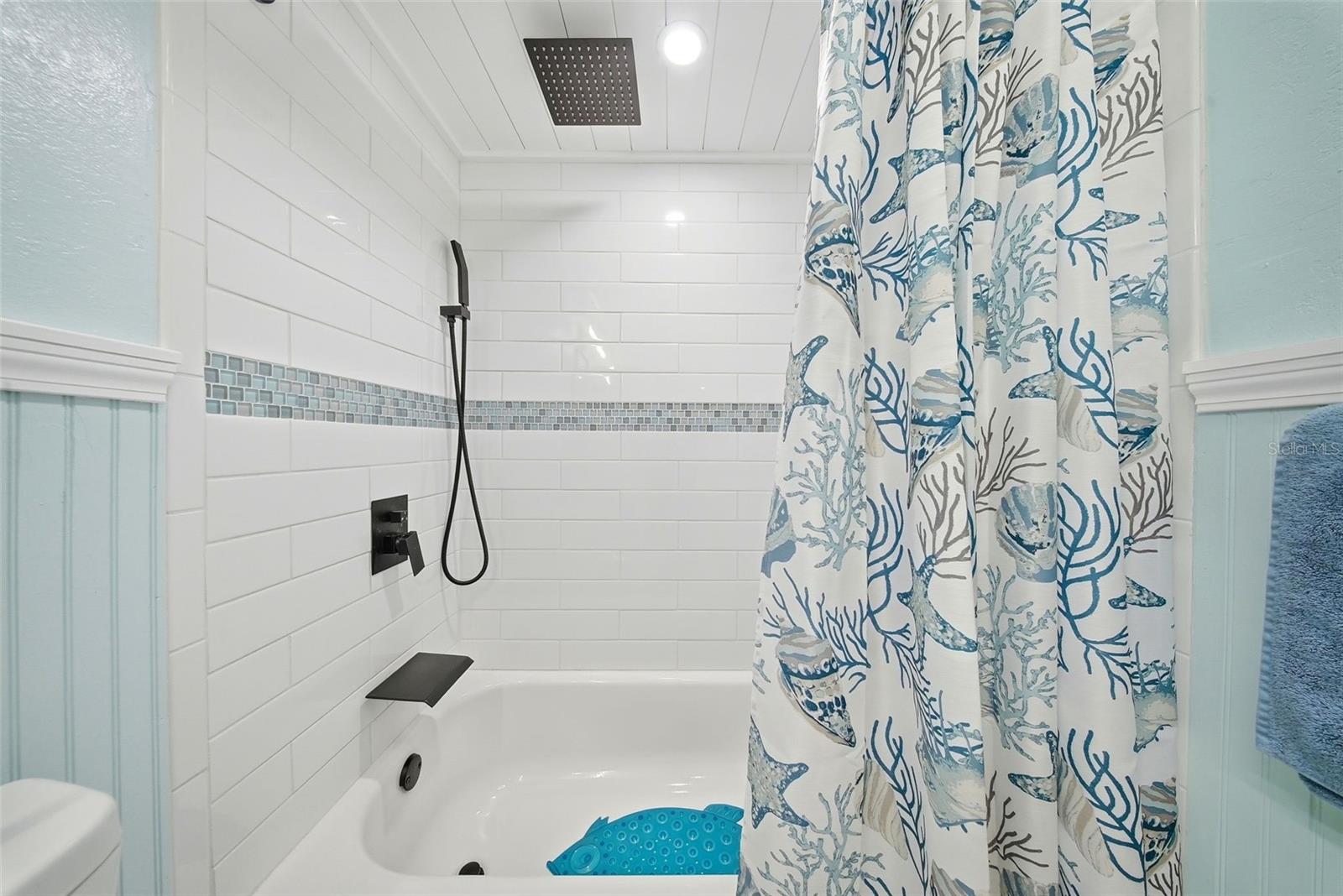 Image 31 of 45 For 4131 102nd Place N