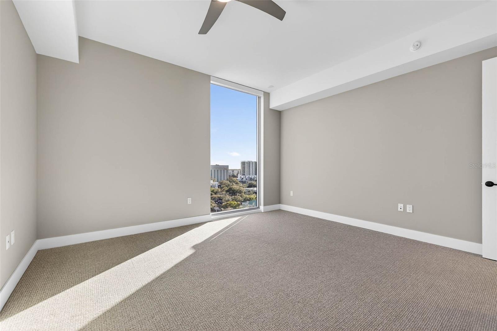 Image 25 of 56 For 777 3rd Avenue N 1106