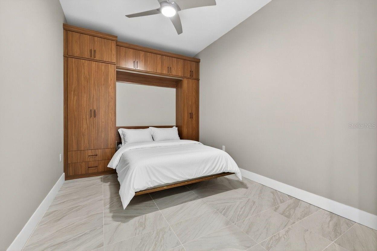 Image 31 of 56 For 777 3rd Avenue N 1106