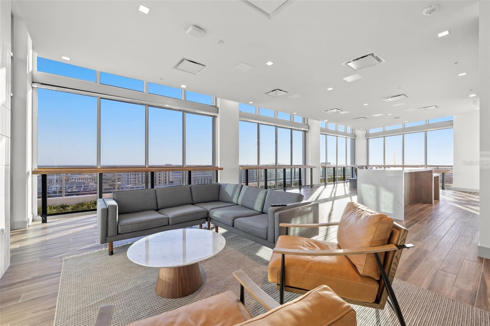 Image 40 of 56 For 777 3rd Avenue N 1106