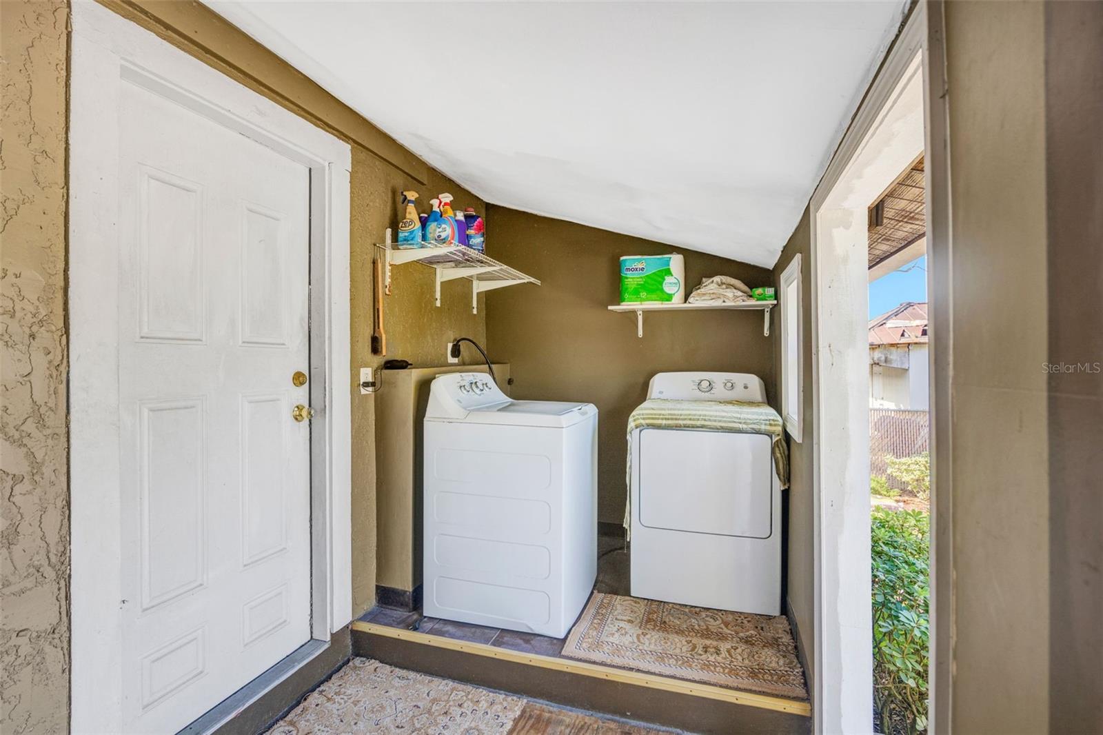 Image 16 of 24 For 1112 Madison Street