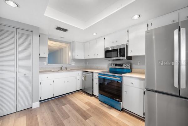 Image 10 of 39 For 3351 Stonehaven Court W C