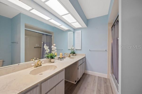 Image 20 of 39 For 3351 Stonehaven Court W C