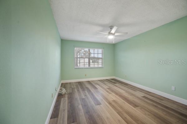 Image 22 of 39 For 3351 Stonehaven Court W C