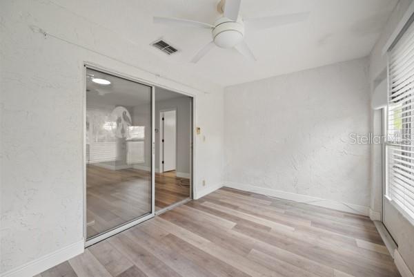 Image 28 of 39 For 3351 Stonehaven Court W C