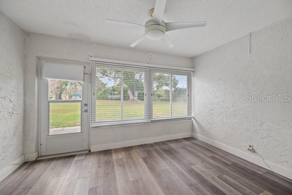 Image 30 of 39 For 3351 Stonehaven Court W C