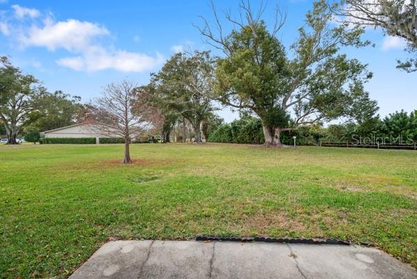 Image 31 of 39 For 3351 Stonehaven Court W C