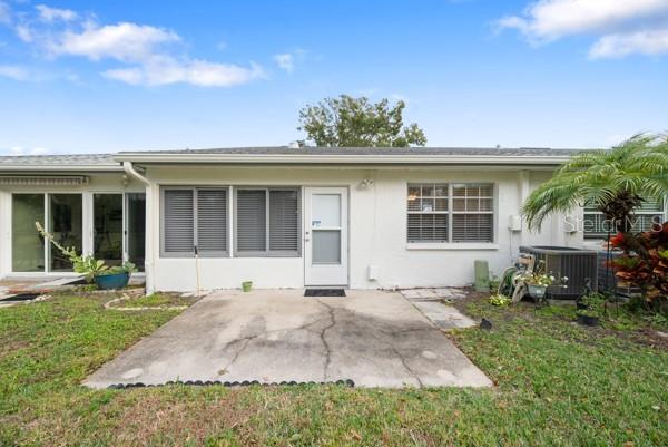 Image 32 of 39 For 3351 Stonehaven Court W C