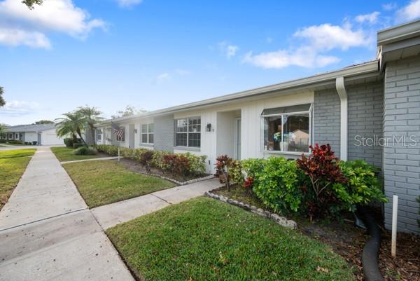 Image 6 of 39 For 3351 Stonehaven Court W C