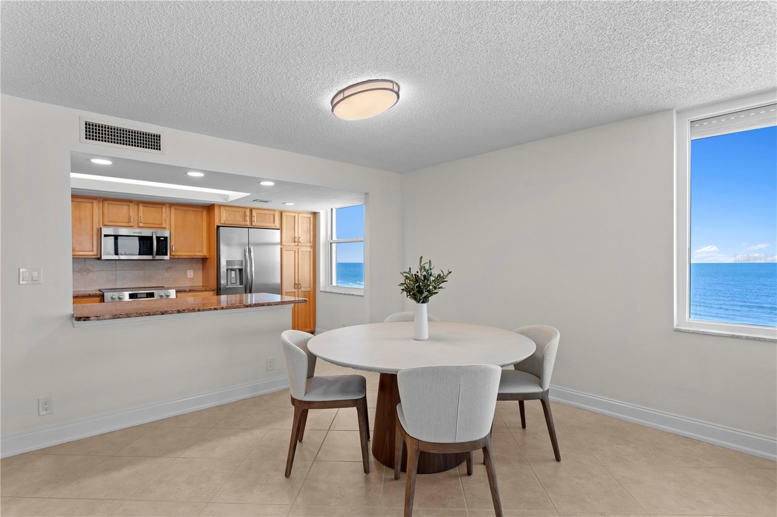 Image 10 of 41 For 1430 Gulf Boulevard 610