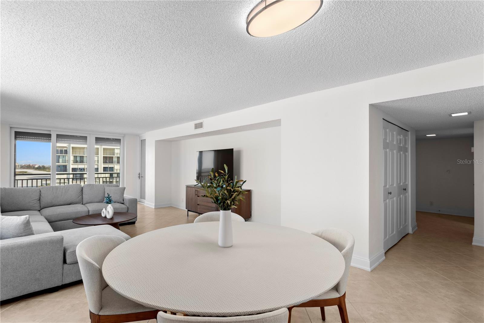 Image 9 of 41 For 1430 Gulf Boulevard 610