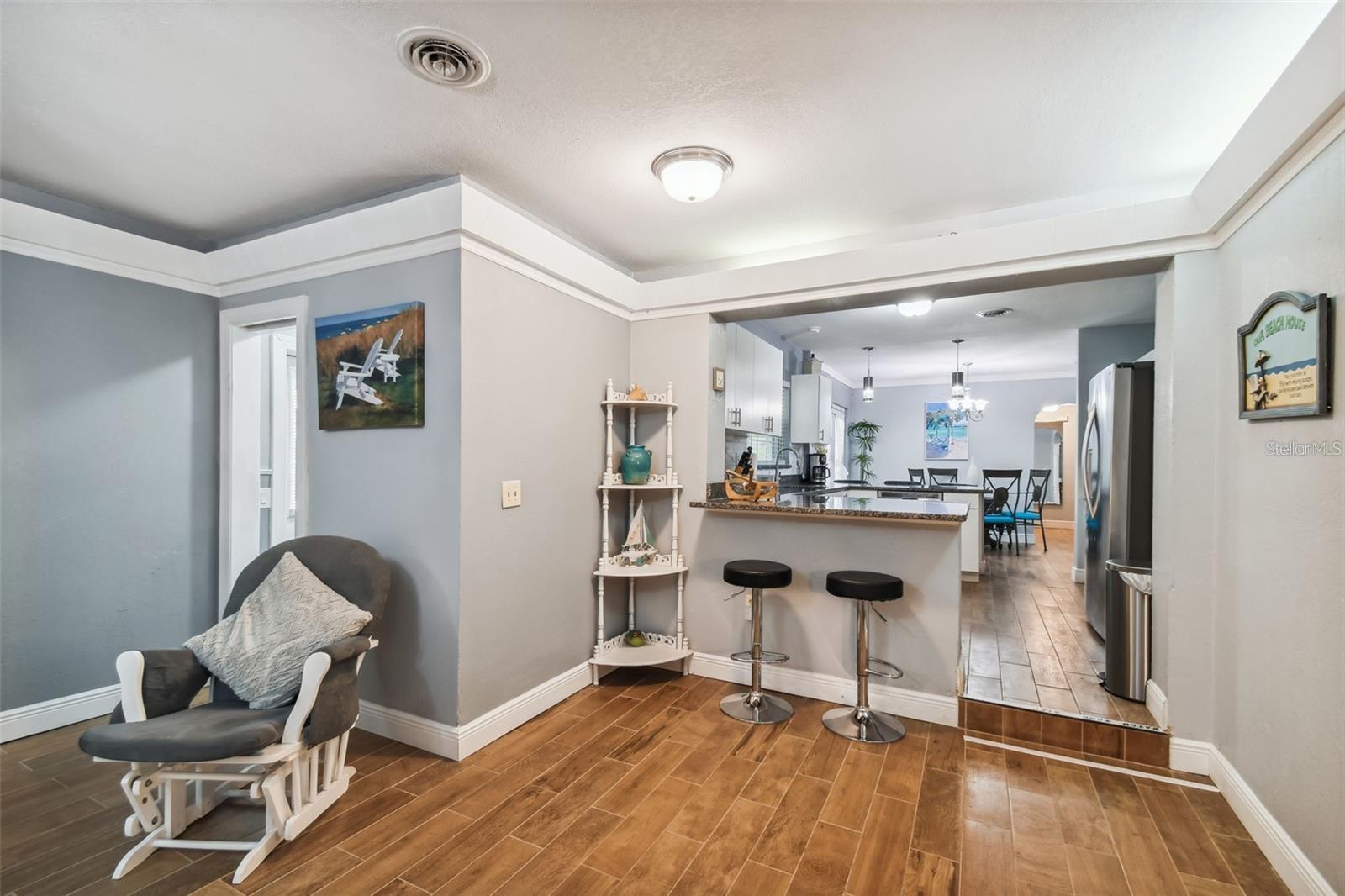 Image 20 of 52 For 3915 Ridge Avenue