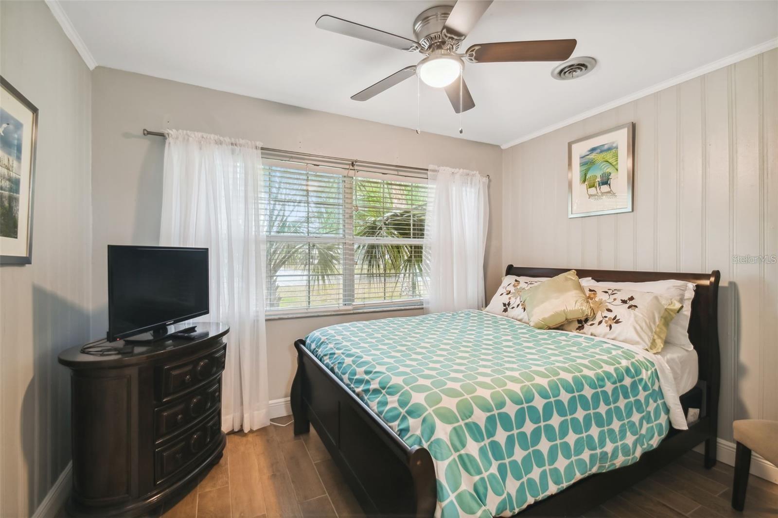 Image 31 of 52 For 3915 Ridge Avenue