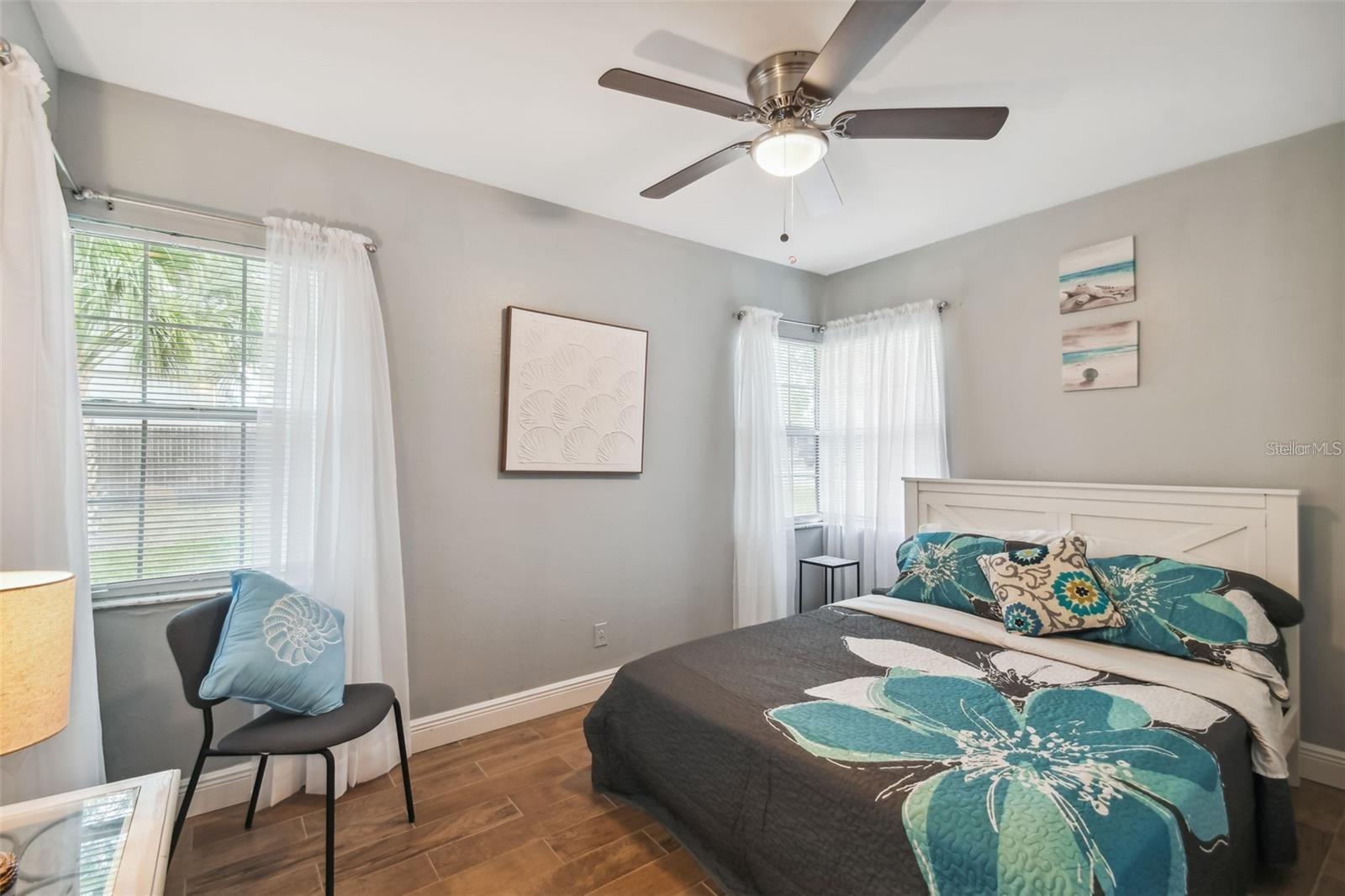 Image 33 of 52 For 3915 Ridge Avenue