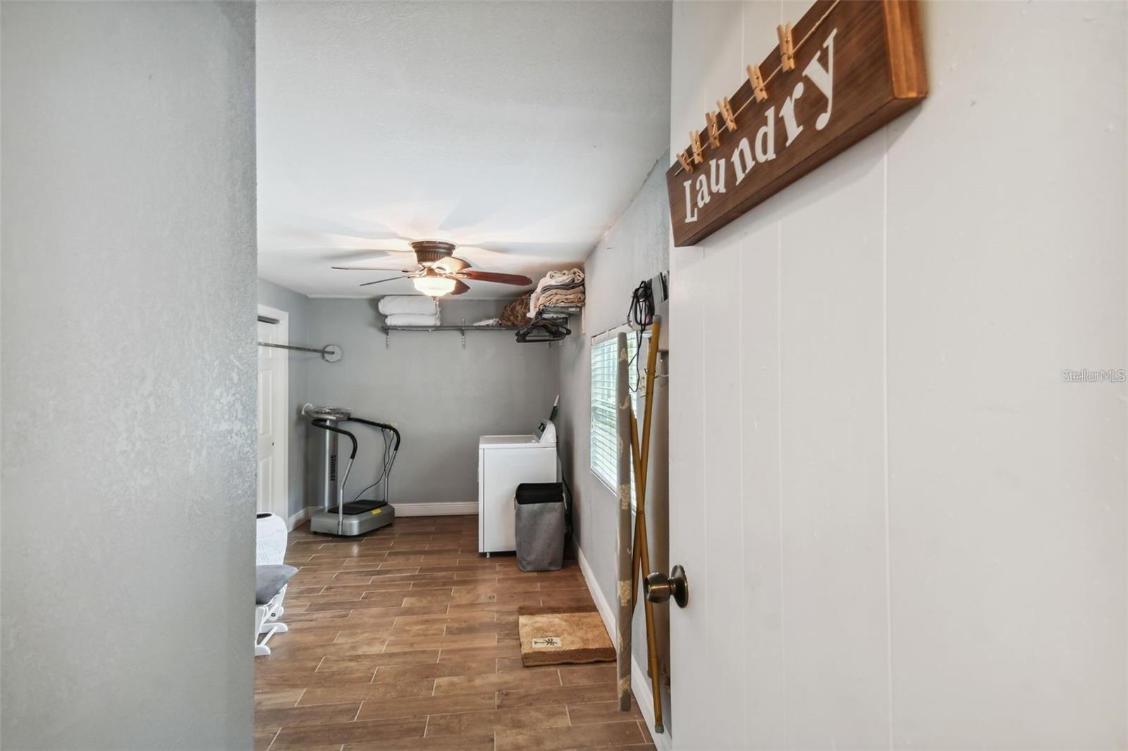 Image 35 of 52 For 3915 Ridge Avenue