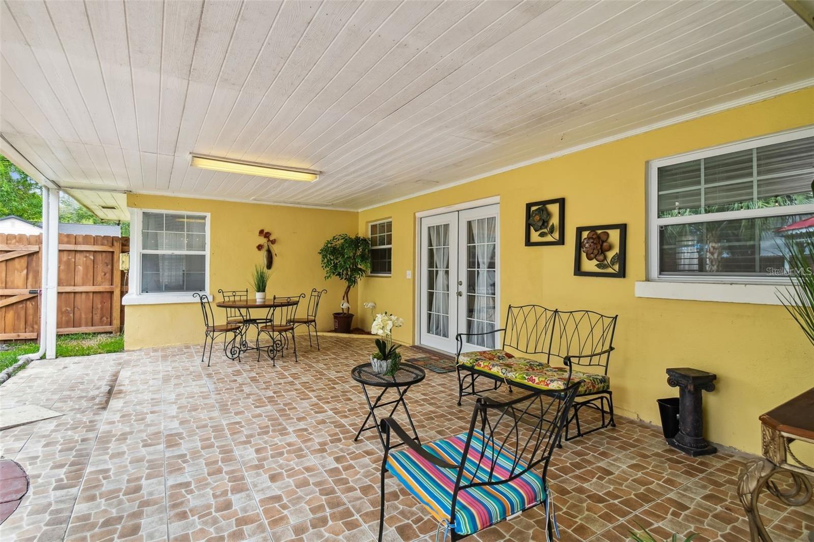 Image 38 of 52 For 3915 Ridge Avenue