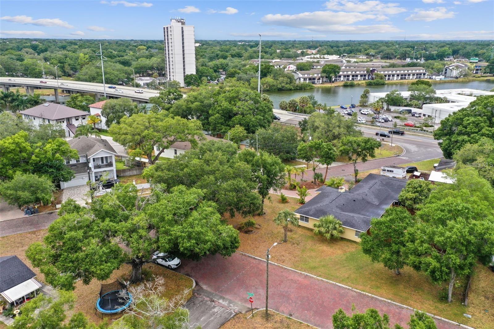 Image 46 of 52 For 3915 Ridge Avenue