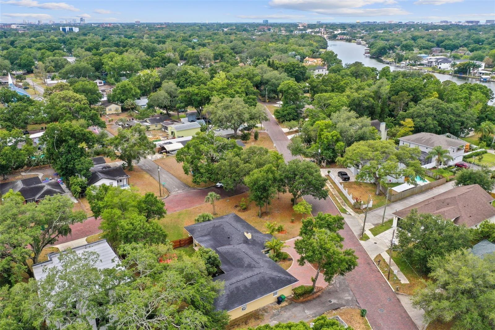 Image 47 of 52 For 3915 Ridge Avenue