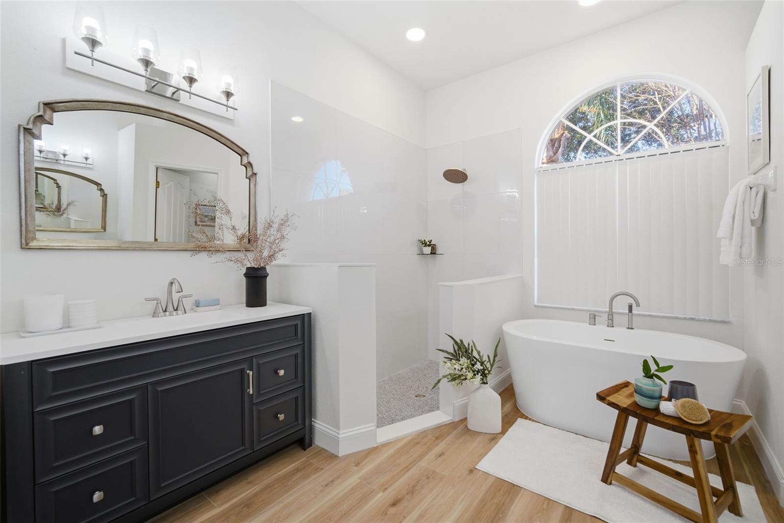 Image 22 of 38 For 4406 River Overlook Drive